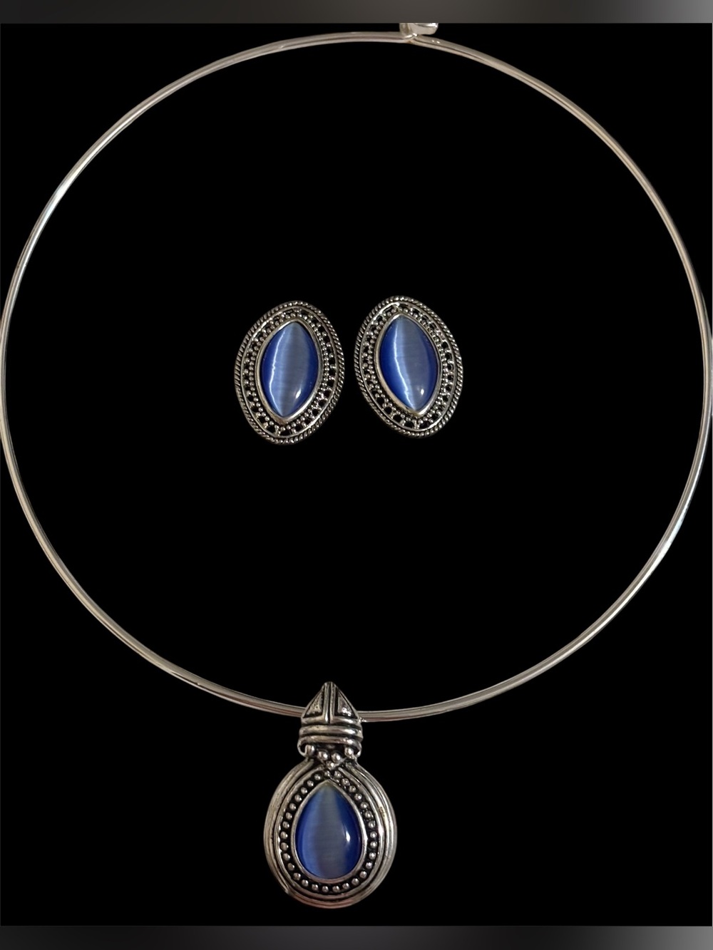 Vintage Joan RiversBlue Teardrop Pendant Necklace and Earrings Set - Silver Tone